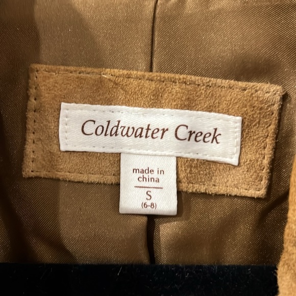 I inherited a thousand clothing items, need to sell. - Picture 3 of 4